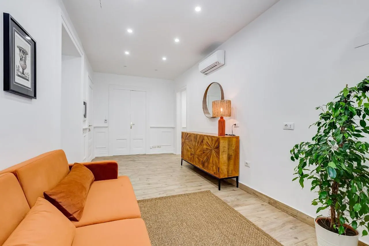 Konukevi Monti Suites Cavour Roma