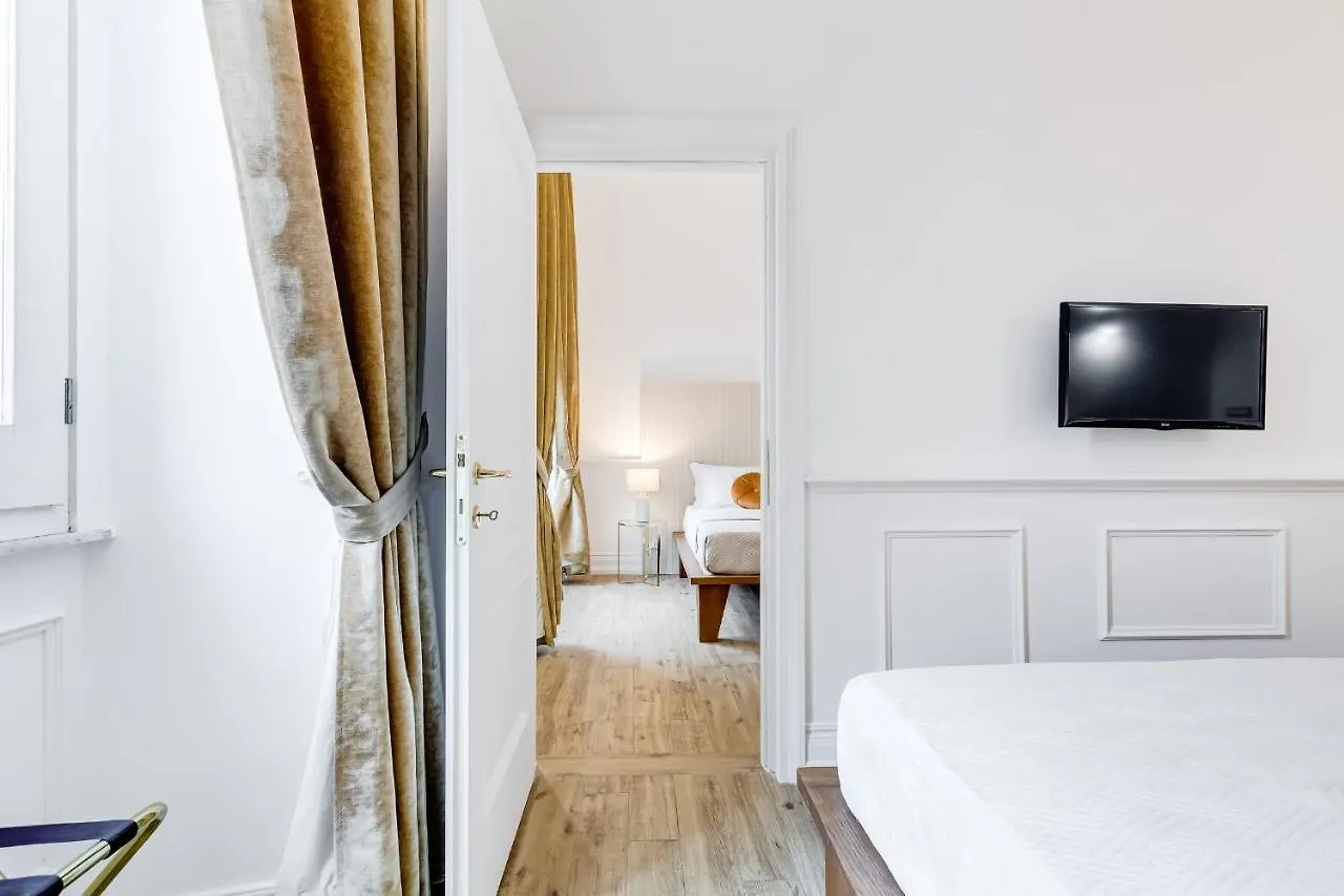 Monti Suites Cavour Roma Konukevi